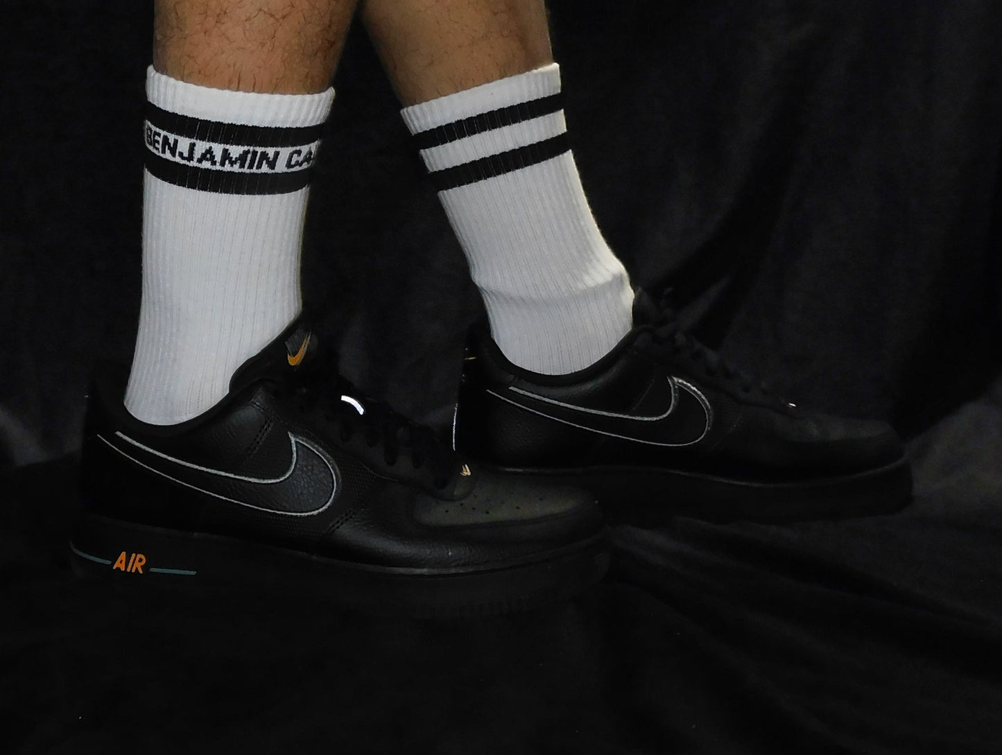 𝑾𝒉𝒊𝒕𝒆 𝒄𝒍𝒂𝒔𝒔𝒊𝒄 𝒔𝒐𝒄𝒌𝒔 𝑩𝒆𝒏𝒋𝒂𝒎𝒊𝒏 𝒄𝒂𝒏